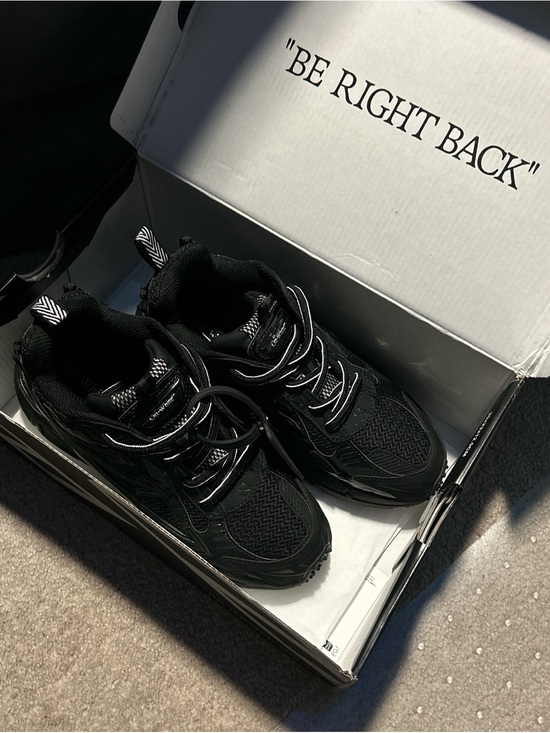 Off-White Other - Offwhite Be Right Back Size 8 Black  Athletic Sneakers - Casual Running Shoes
